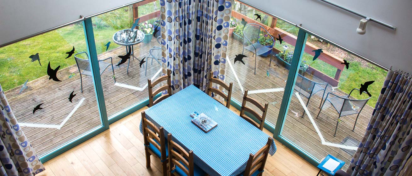 pt-porch ptarmigan dining area and veranda